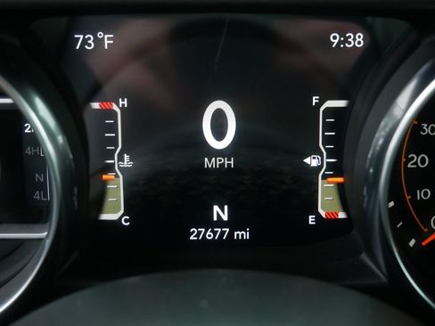 Used 2020 Jeep Wrangler Unlimited Sahara w/ Uconnect 4C Nav & Sound Group AWD/4WD image 32
