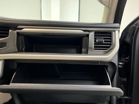 Used 2024 Ford Expedition Max XLT image 29