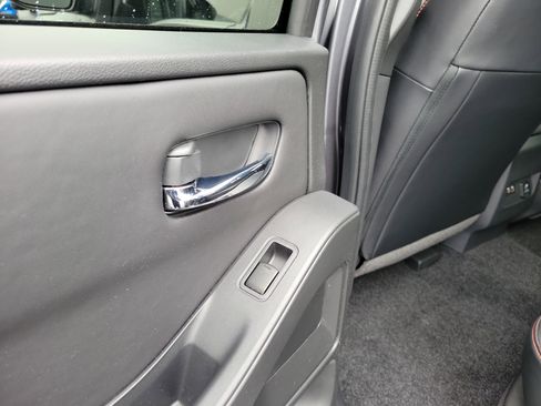 Certified 2023 Nissan Frontier PRO-4X w/ Pro-4X Premium Package image 13