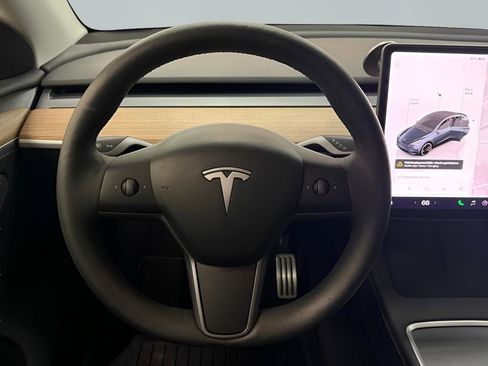 Used 2024 Tesla Model Y Performance image 13