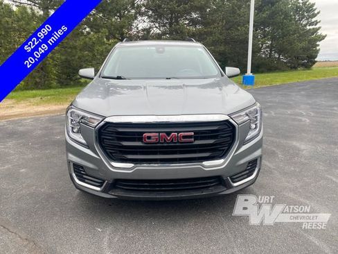 Used 2023 GMC Terrain SLE w/ Driver Convenience Package FWD image 12