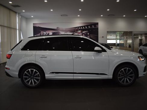 Used 2023 Audi Q7 2.0T Premium Plus w/ Premium Plus Package AWD/4WD image 8