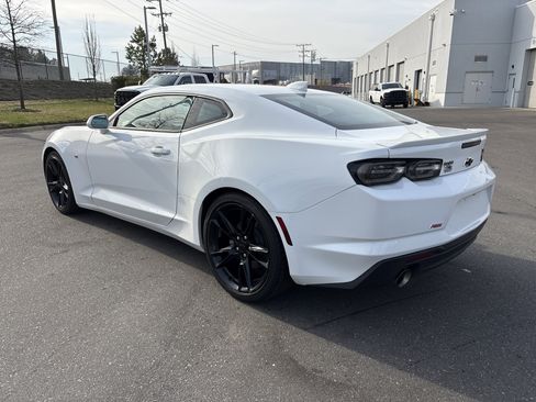 Used 2020 Chevrolet Camaro LT w/ RS Package image 7