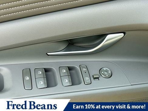 New 2024 Hyundai Elantra SEL w/ Convenience Package image 18