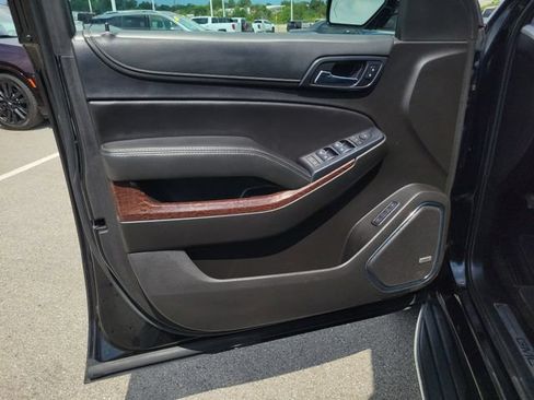 Used 2018 GMC Yukon XL SLT w/ Premium Edition AWD/4WD image 19