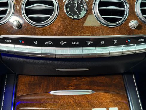 Used 2016 Mercedes-Benz S 550 Sedan w/ Premium Package image 39