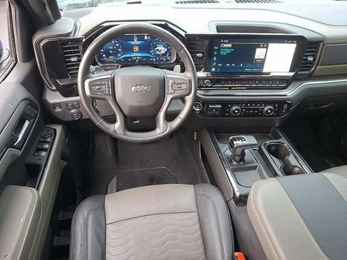 Used 2023 Chevrolet Silverado 1500 ZR2 image 15