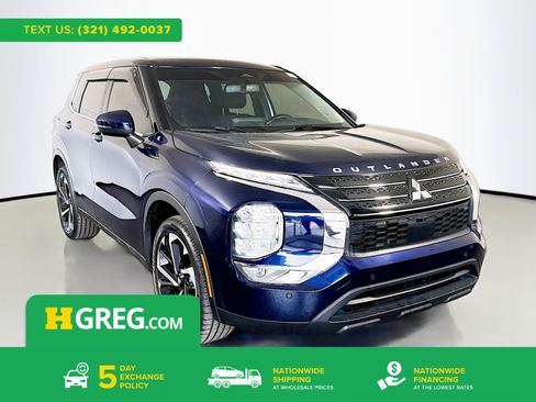 Used 2023 Mitsubishi Outlander SE AWD/4WD image 1