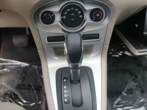 Used 2019 Ford Fiesta SE FWD image 11
