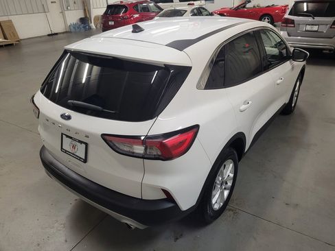 Used 2021 Ford Escape SE image 7