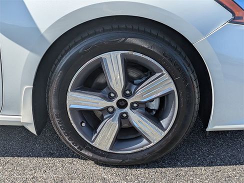 Used 2022 Nissan Altima 2.5 SL FWD image 10