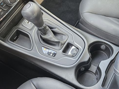 Used 2021 Jeep Cherokee Latitude Lux image 21