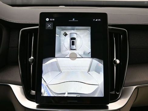 New 2026 Volvo XC90 B6 Ultra w/ Protection Package Premier AWD/4WD image 23