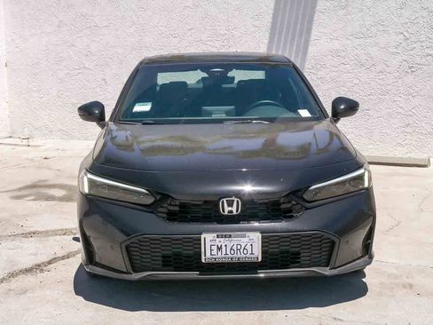 Used 2025 Honda Civic Sport Touring image 2