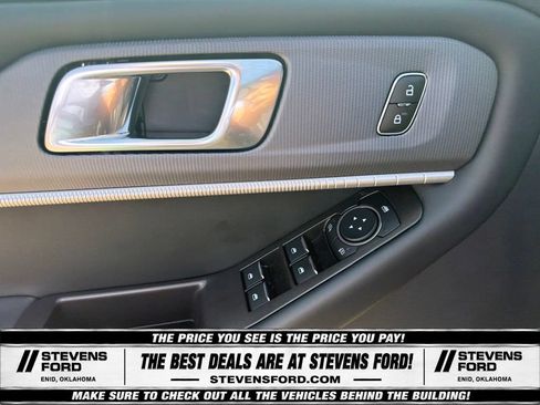 Used 2025 Ford Explorer ST-Line AWD/4WD image 20