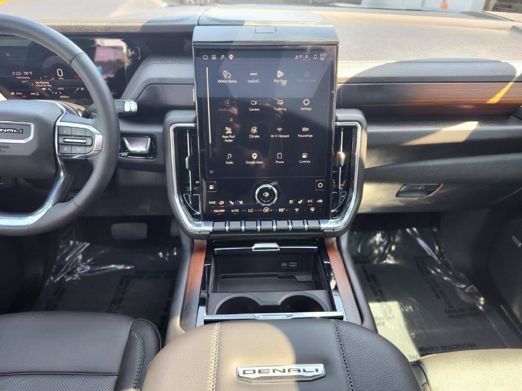 Used 2026 GMC Yukon XL Denali w/ Sun & Power Step Package AWD/4WD image 12