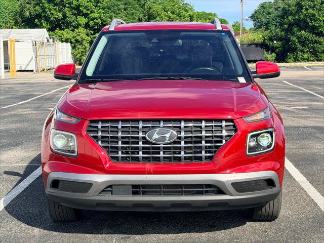 Used 2022 Hyundai Venue Limited w/ Cargo Package FWD image 11