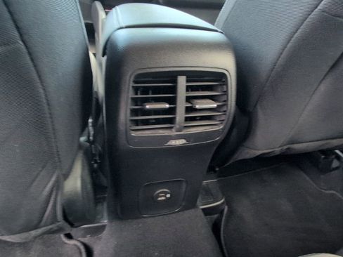 Used 2020 Ford Escape SE AWD/4WD image 16