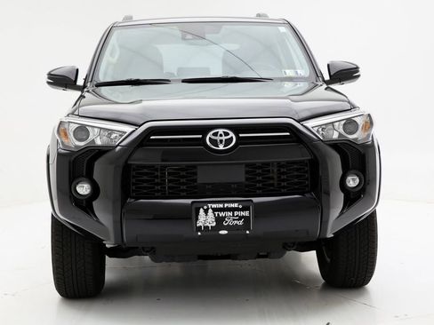 Used 2024 Toyota 4Runner SR5 Premium image 5