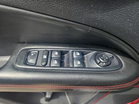Used 2019 Jeep Compass Trailhawk AWD/4WD image 17