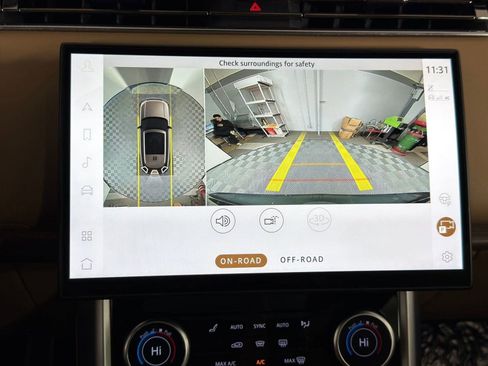 Certified 2023 Land Rover Range Rover SE image 26