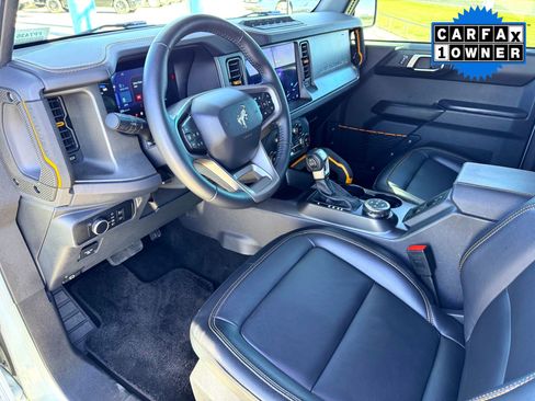 Used 2024 Ford Bronco Badlands image 12
