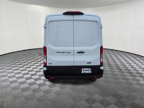 New 2026 Ford Transit 250 148 Medium Roof w/ Load Area Protection Package RWD image 7