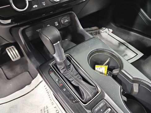 Used 2025 Honda Civic Sport image 22