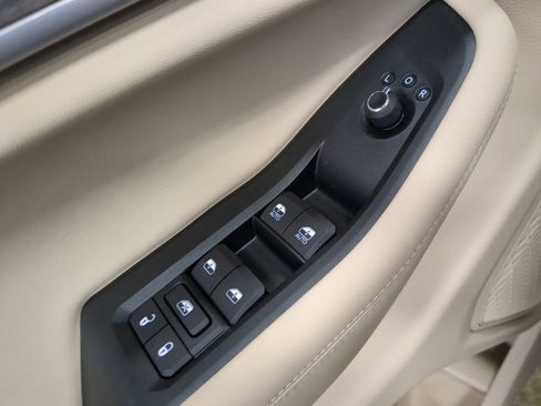 New 2025 Jeep Grand Cherokee L Limited w/ Luxury Tech Group II image 11