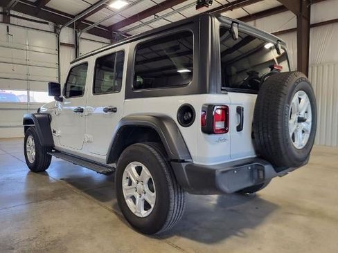 Used 2023 Jeep Wrangler Unlimited Sport AWD/4WD image 3