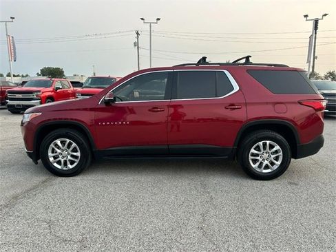 Certified 2019 Chevrolet Traverse LT image 2