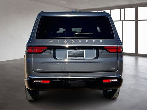 Used 2023 Jeep Wagoneer Series III w/ Premium Group I image 4