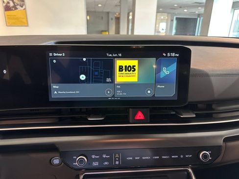 Used 2026 Kia Carnival FWD image 21