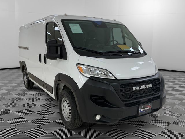 Used 2025 RAM ProMaster 2500 w/ Convenience Group FWD image 6
