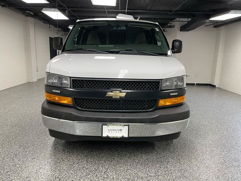 Used 2020 Chevrolet Express 2500 w/ Driver Convenience Package RWD image 10