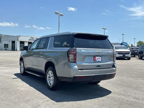 Used 2024 Chevrolet Suburban LT AWD/4WD image 6
