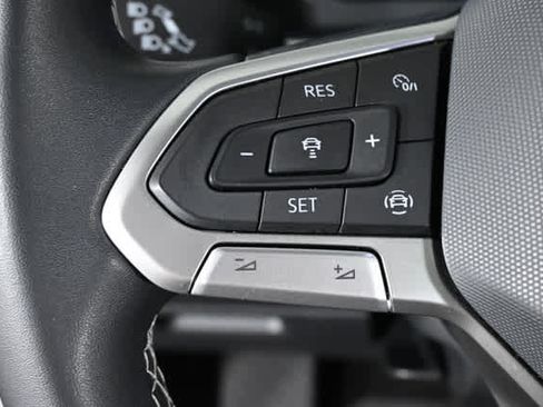 Certified 2022 Volkswagen Atlas Cross Sport SE w/ Panoramic Sunroof Package image 22