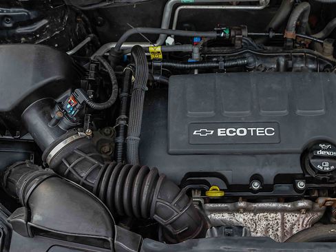 Used 2017 Chevrolet Trax LT w/ LT Convenience Package image 28