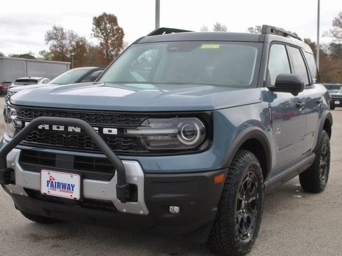 New 2025 Ford Bronco Sport Outer Banks w/ Sasquatch Outer Banks Package AWD/4WD image 2