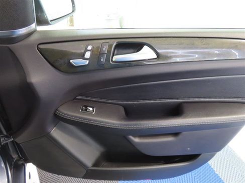 Used 2016 Mercedes-Benz GLE 350 4MATIC w/ Premium Package image 38