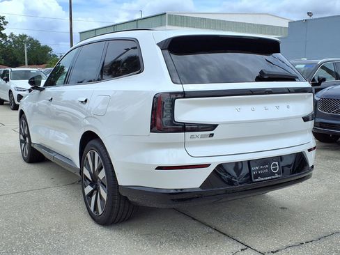 Certified 2025 Volvo EX90 Ultra AWD/4WD image 5