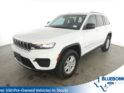 Certified 2024 Jeep Grand Cherokee Laredo w/ Luxury Tech Group I