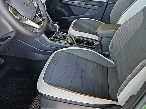 New 2026 Volkswagen Taos SE AWD/4WD image 27