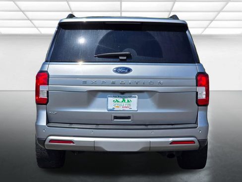 Used 2023 Ford Expedition XLT AWD/4WD image 16