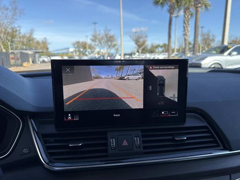 Used 2021 Audi Q5 e Premium Plus w/ Premium Plus Package image 26