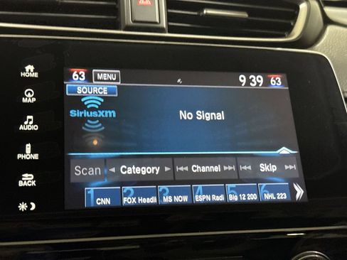 Used 2017 Honda CR-V Touring image 14
