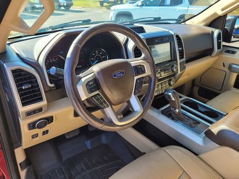 Used 2018 Ford F150 Lariat image 13