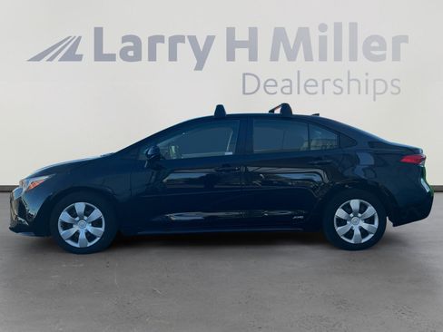 Certified 2024 Toyota Corolla LE image 2