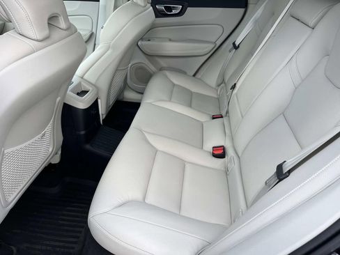 Used 2025 Volvo XC60 T8 Plus w/ Protection Package Premier image 19