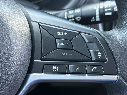 Used 2021 Nissan Kicks SV FWD image 17